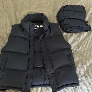 Men’s Aritzia Super Puff Vest . Size Large. Like new . Barely worn.